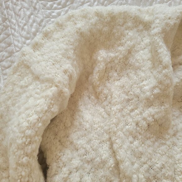 Urban Outfitters Fuzzy Cropped Cardigan Top - Picture 2 of 12